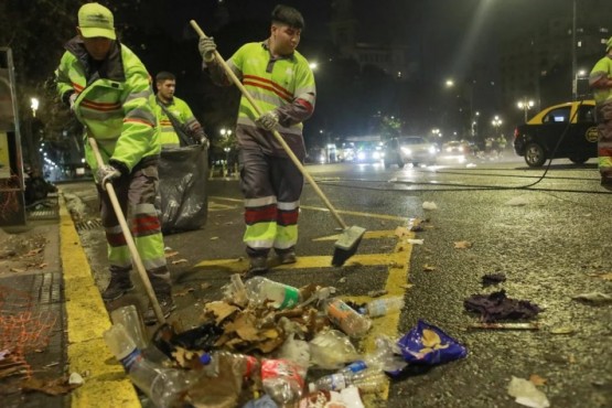 Tras la aprobación de la Ley de Bases, comenzó la limpieza intensiva en la zona del Congreso