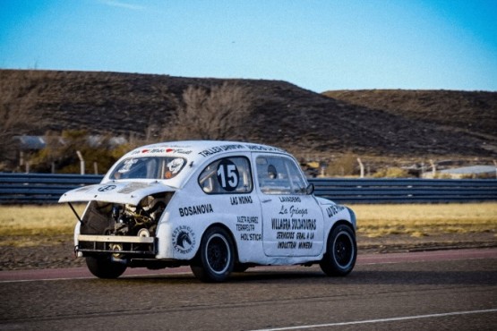 El frío se hizo sentir en el circuito comodorense. (Foto: Cuenta Vueltas 77)