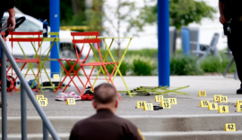 Terror en un parque acuático: un hombre baleó a nueve personas y se suicidó