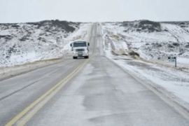 Comodoro- Trelew: Restricción al tránsito en la Ruta 3 por acumulación de nieve