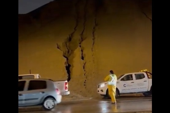 Detectan nuevas grietas en el cerro Chenque tras el fuerte temporal