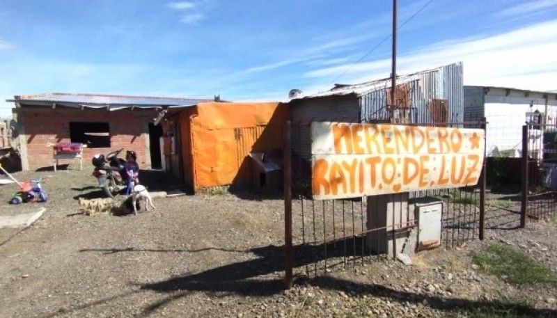 El merendero está ubicado en el barrio Bicentenario de Río Gallegos.