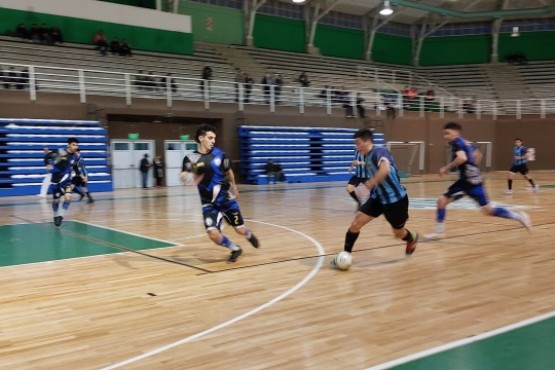 La Academia goleó a La 520. (Foto: CG)