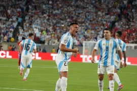 Con gol de Lautaro, Argentina derrotó a Chile y se metió en los cuartos de final