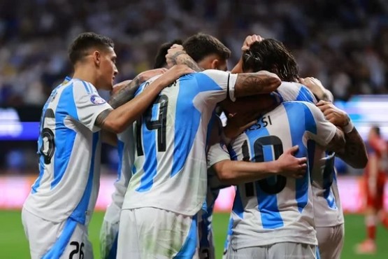 Con varias modificaciones, Argentina cierra el Grupo A contra Perú. Foto: NA/Reuters