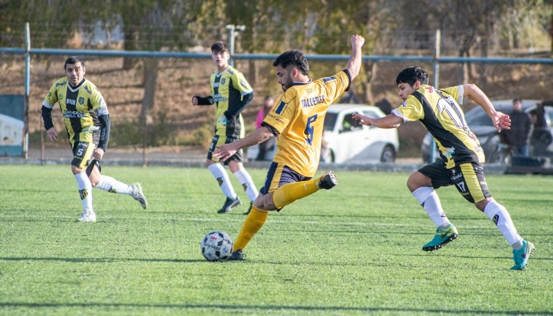 El Aurinegro sumó su cuarta victoria en este certamen. (Foto: El Caletense)