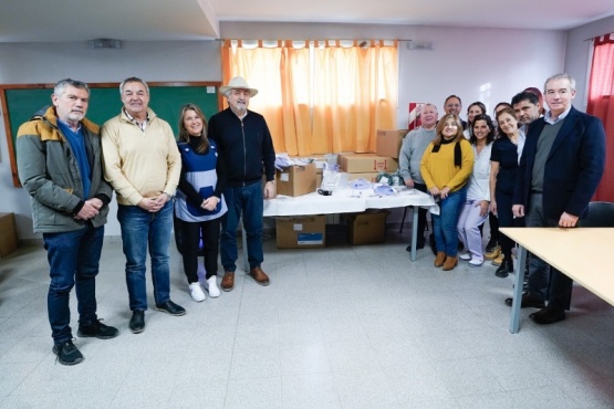 Entrega de equipos de ventilación de alto flujo al Hospital Regional de Comodoro Rivadavia