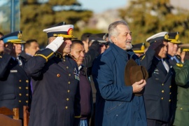 Macharashvili encabezó el izamiento de la bandera y acto militar