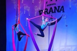 La Escuela de Acrobacias Aéreas Prana se prepara para la muestra virtual "Glitter"