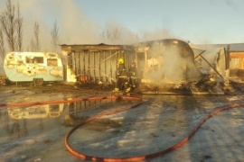 Importante incendio sobre vivienda en zona de chacras