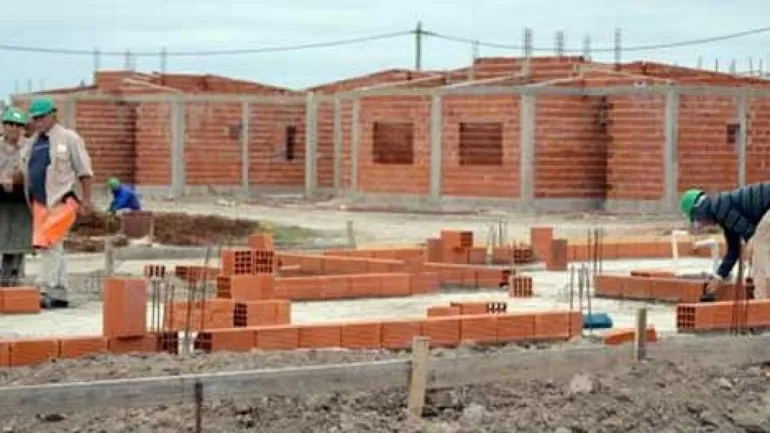 Construcción: El empleo cayó un 20% en Chubut