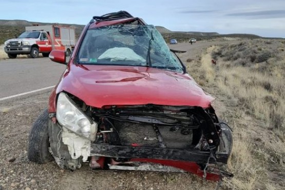 Una mujer sufrió fractura expuesta tras volcar