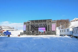 Turistas llegan a Río Turbio para disfrutar de la Fiesta de la Nieve