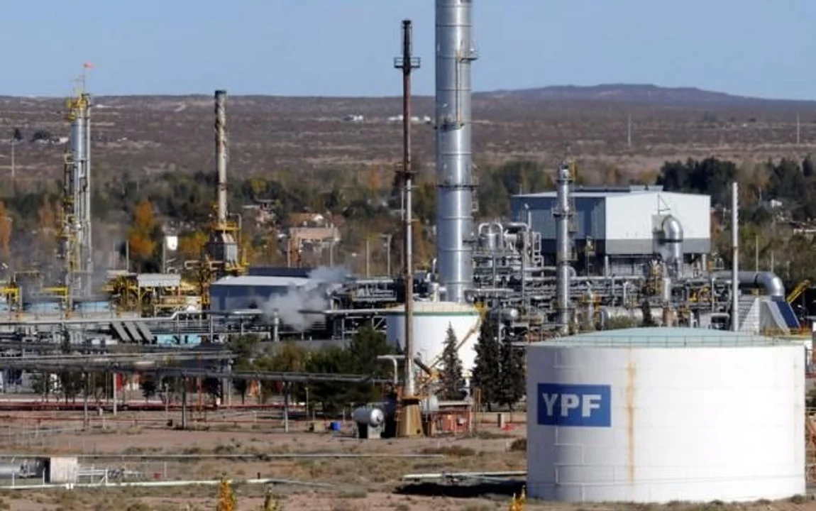 YPF logró un acuerdo con petroleros y se levanta el paro en Santa Cruz