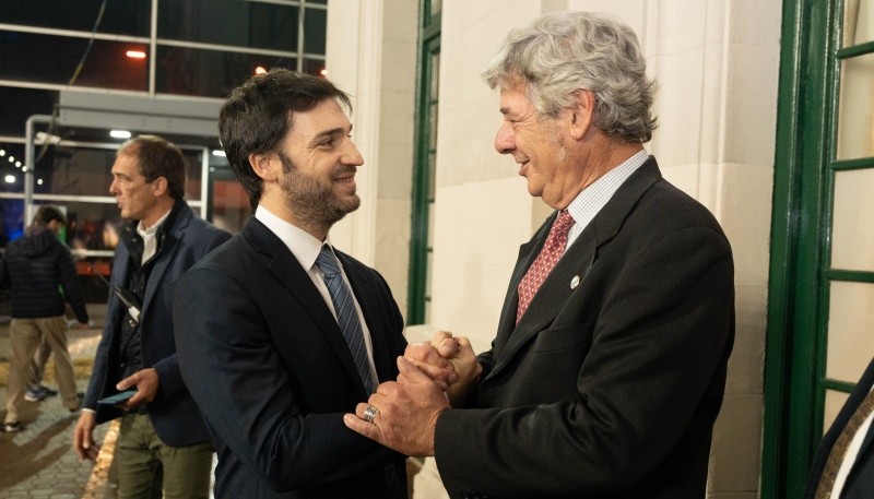 El gobernador de Chubut, Ignacio Torres, se reunió con el presidente de la Sociedad Rural Argentina, Nicolás Pino.