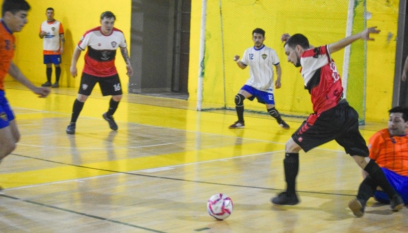 noticiaspuertosantacruz.com.ar - Imagen extraida de: https://www.tiemposur.com.ar/deporte/ganaron-todos-los-de-arriba-en-la-novena-fecha-del-torneo-anual-de-primera-b