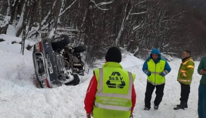 Calafateño perdió el control y volcó en Ushuaia 