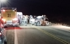 Fatal vuelco con un camión dejó dos muertos en la ruta