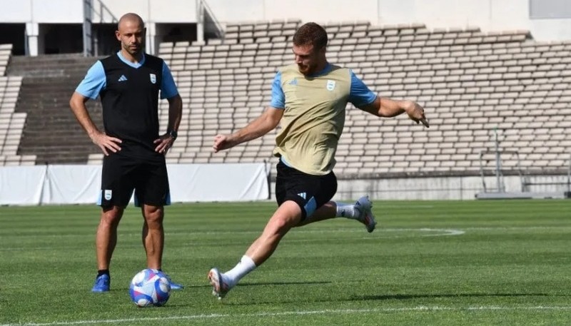 El entrenador mantendría a Lucas Beltrán en el once titular.