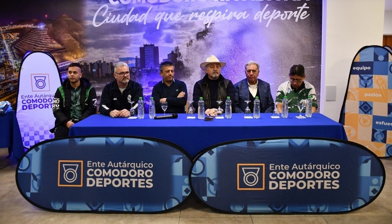 La presentación estuvo plagada de dirigentes. (Foto: Chubut Deportes)