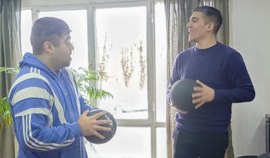 Entrega nuevo equipamiento a la Escuela Municipal de Handball