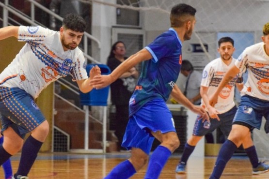 El equipo de Darian Romero enfrenta esta tarde al líder e invicto del grupo. (Foto: CAFS)