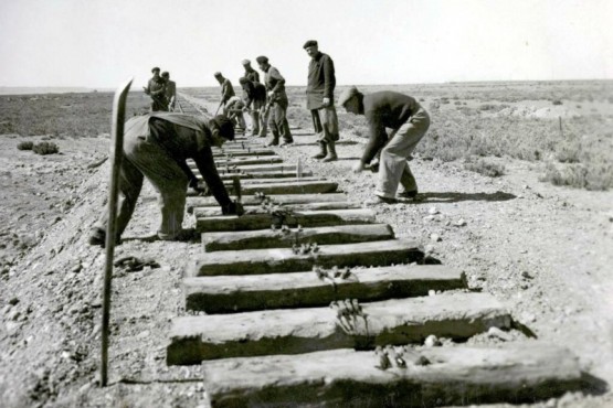 Uno de los principales inconvenientes del yacimiento de Río Turbio era el transporte de carbón desde la mina hasta Río Gallegos.