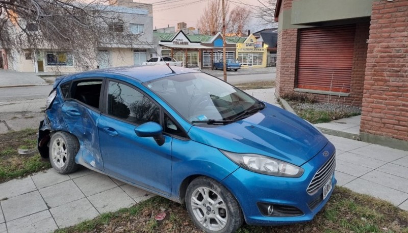 Una mujer hospitalizada tras colisión