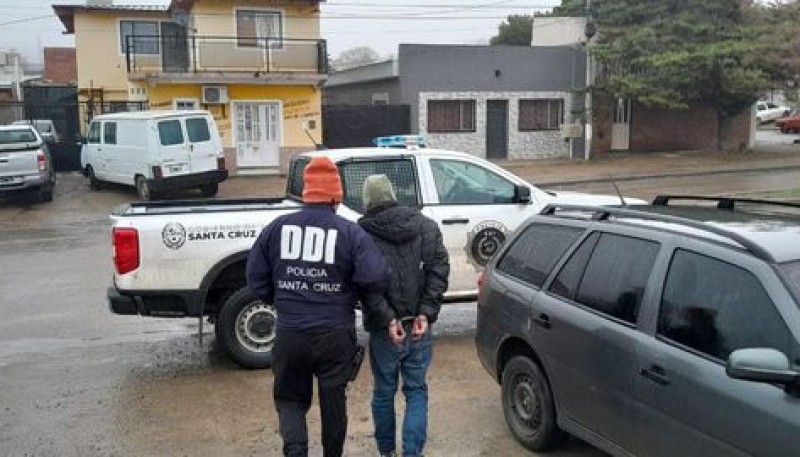 Detuvieron a un hombre con orden de captura 