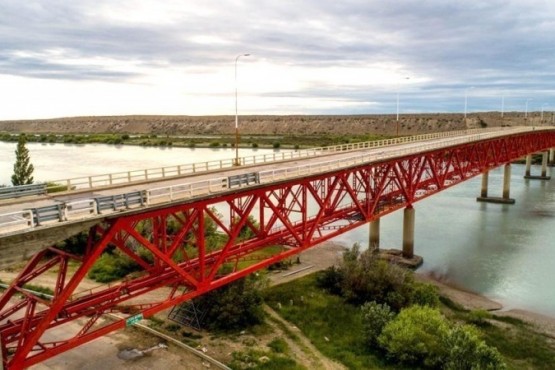 Miércoles 14: Restricción vehicular sobre el puente de río Santa Cruz