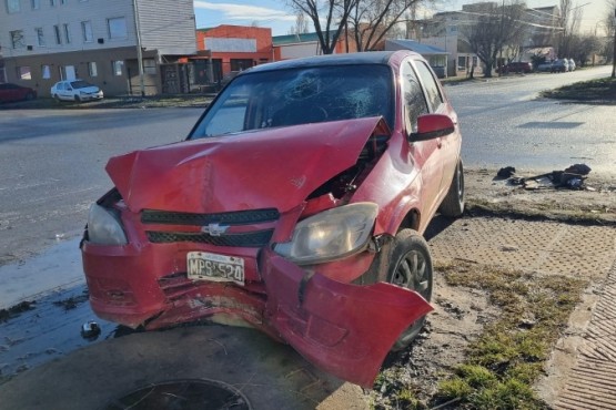 Dos cadetes de policía heridos tras choque