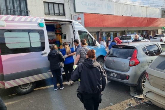 Una mujer hospitalizada tras colisión