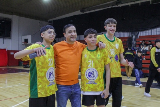 El intendente Pablo Grasso en la inauguración de la competencia de Handball.