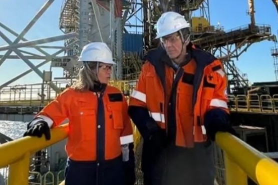 Rodríguez Chirillo visitó la plataforma offshore Fénix en Tierra del Fuego