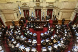 Senadores se congelaron el sueldo y frenaron su aumento en las dietas