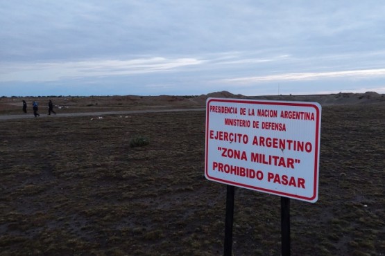 Allanamiento en el predio del Ejército Argentino. (CG)