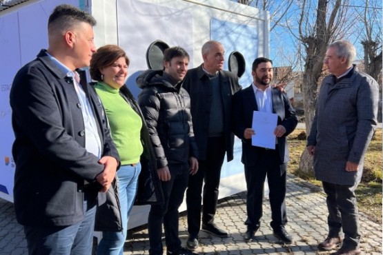 El gobernador chubutense Ignacio Torres en Río Mayo.