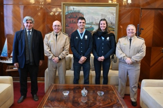 Prefectura entregó reconocimiento a medallistas olímpicos de vela en París 2024