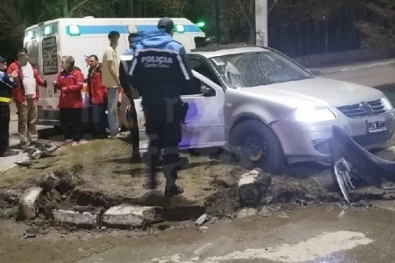 Violento choque terminó con un joven hospitalizado 