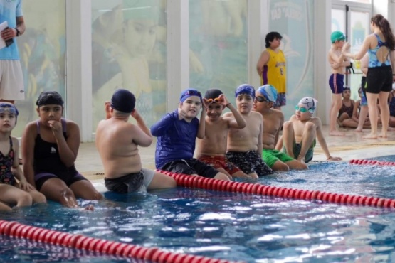 Encuentro Recreativo de la Escuela de Natación de Río Turbio en Río Gallegos