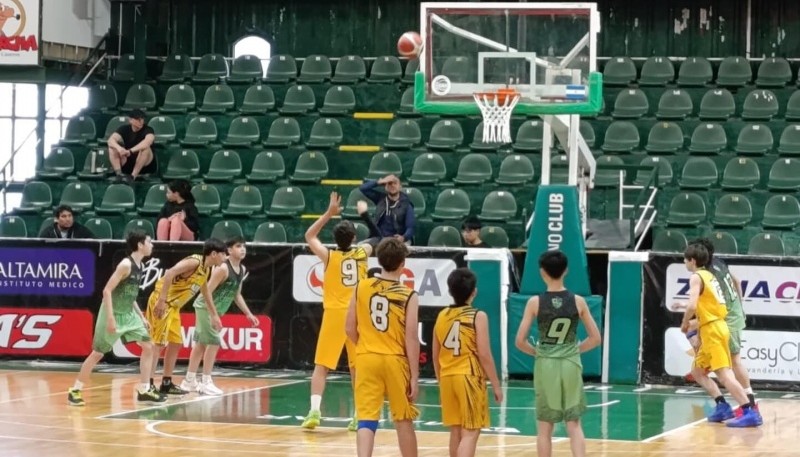 En U-13, el Aurinegro tuvo su única alegría del domingo. (Foto: NRT)