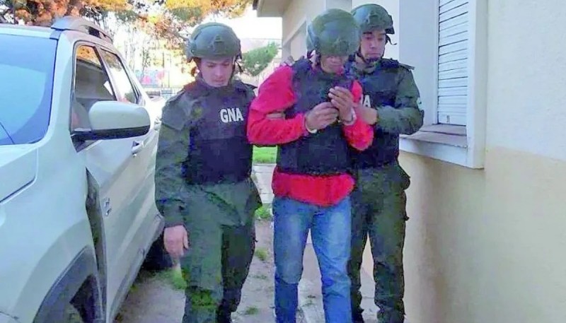 Gonzalo Fabián Coña, la mano derecha de Facundo Jones Huala, líder de un grupo violento que se arroga representar a comunidades mapuches, fue detenido este jueves en Santa Cruz, informó el Ministerio de Seguridad de la Nación.