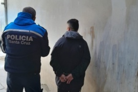 Detienen a un hombre por intento de robo y amenazas