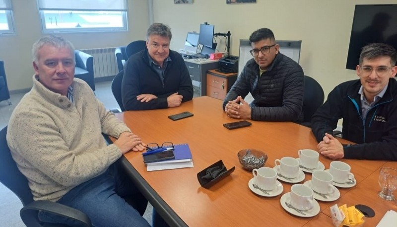 Reunión por el reinicio de obra Ruta caleta Rada Tilly 