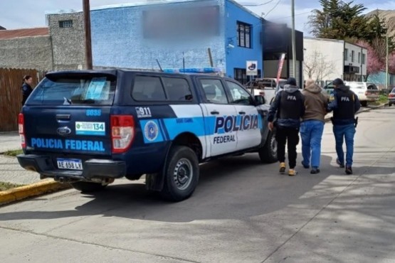 Un hombre fue acusado por la explotación laboral de 20 personas