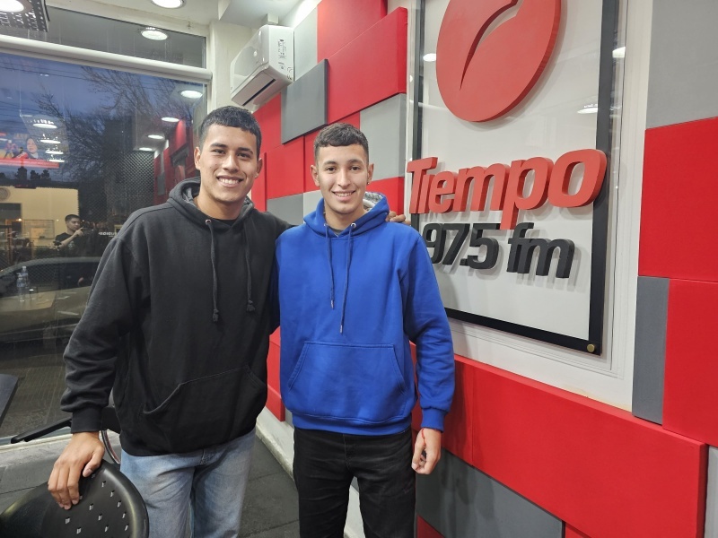 Ramiro Paileman y Axel Kostelak en Tiempo Fm 97.5.