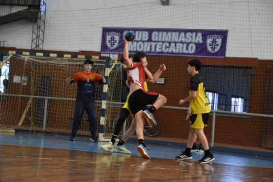 Hoy los chicos santacruceños tendrán doble acción. (Foto: CAH)