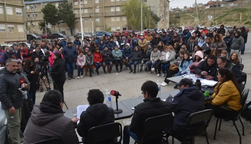 Paro de municipales en Caleta Olivia por reclamo salarial