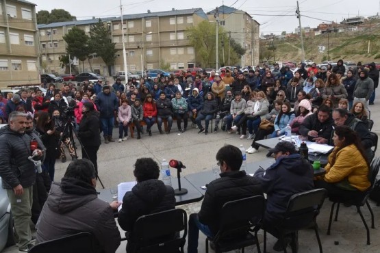 Paro de municipales en Caleta Olivia por reclamo salarial