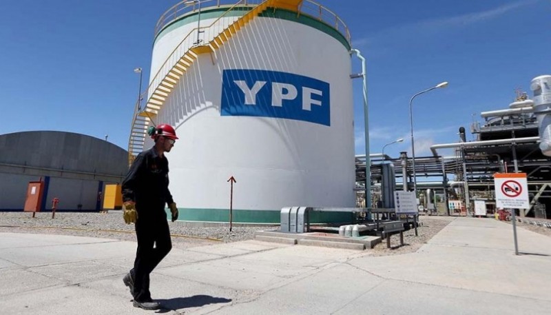 YPF anunció que seguirá con la construcción de la planta de GNL en Río Negro